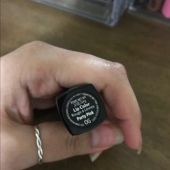 New! Bobbi Brown Lipstick - Picture 3 of 3